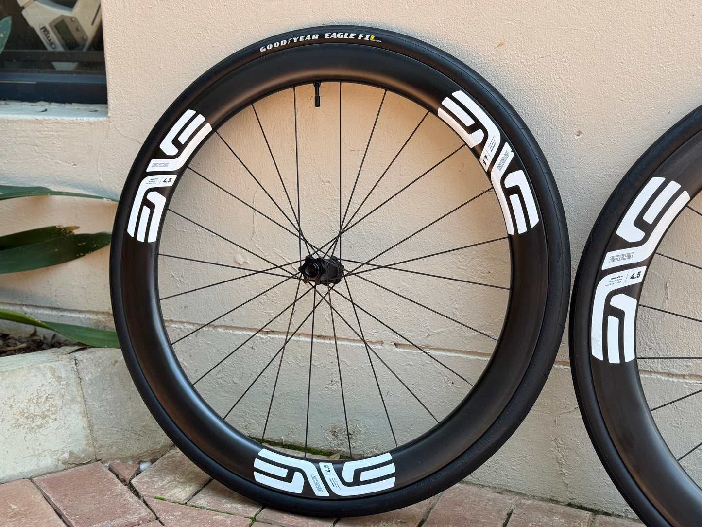 Demo - ENVE SES 4.5 Wheelset (Shimano HG)