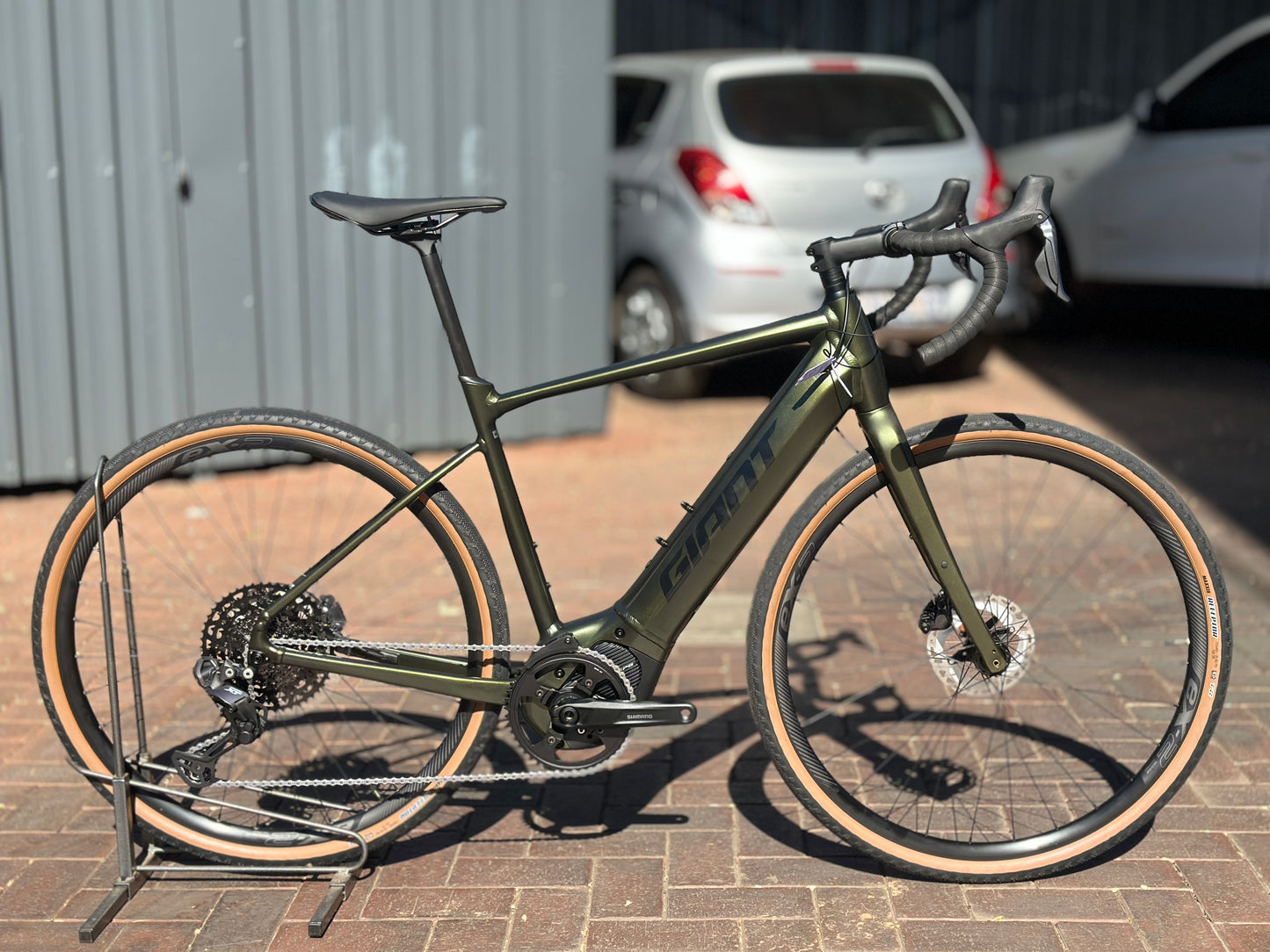 Giant Revolt E+ 1 Gravel E-Bike (Di2)