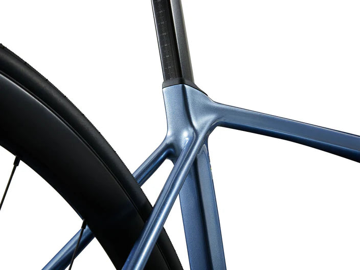 Giant TCR Advanced 0 Di2 (2025)