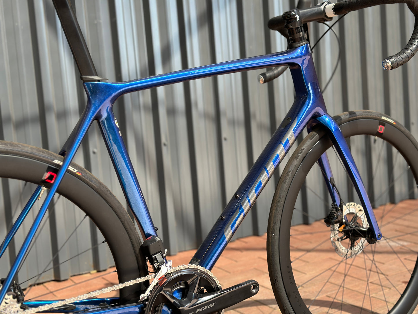 Giant TCR Advanced Pro 0 (105 di2)