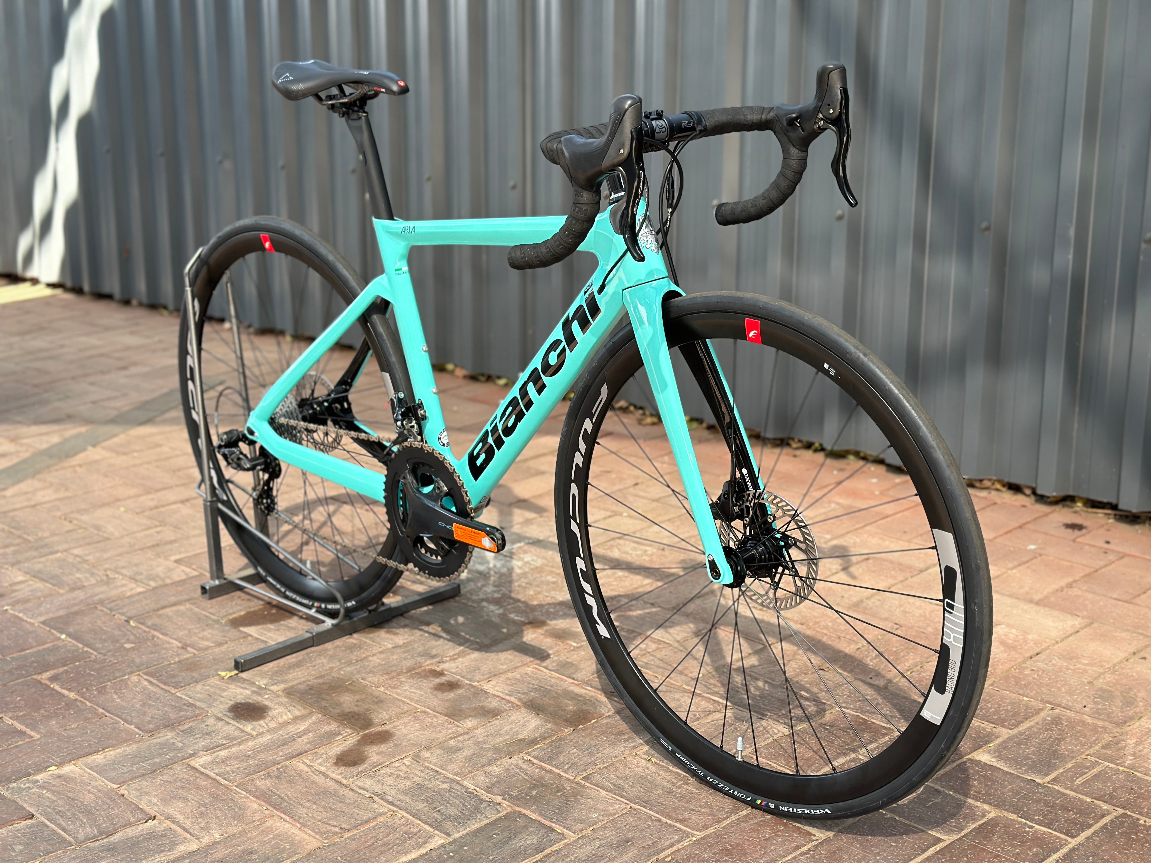 Bianchi Aria Aero Disc Road Bike Chorus