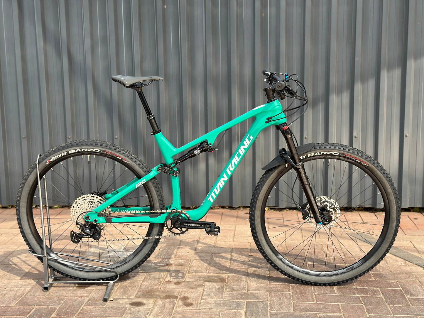 Titan Cypher SE Carbon Expert (120mm) (2024)