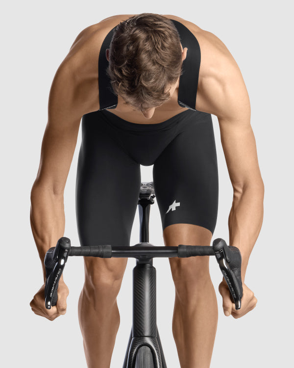 ASSOS【EQUIPE R Bib Shorts S11】 Assos Equipe R S11 Bib Shorts blackSeries – Bruce Reyneke Cycles