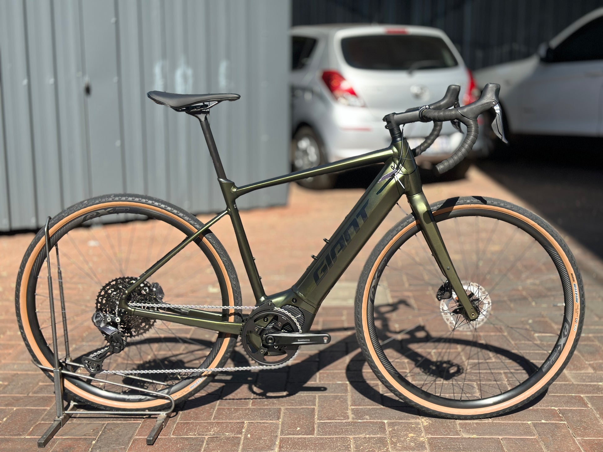 Giant Revolt E+ Gravel E Bike (2024) – Bruce Reyneke Cycles