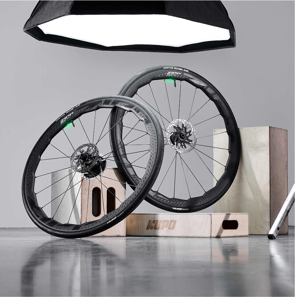 ZIPP 353 NSW Carbon Disc Wheelset (2025)
